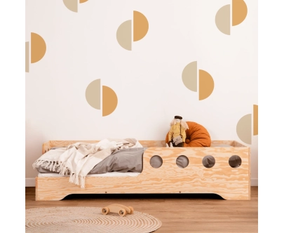 Łóżko pojedyncze dla dzieci z barierką i stelażem TILA 5 Montessori Drewniane