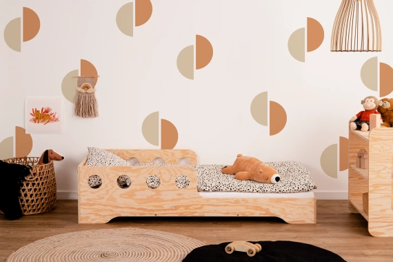 Łóżko pojedyncze dla dzieci z barierką i stelażem TILA 6C Montessori Drewniane