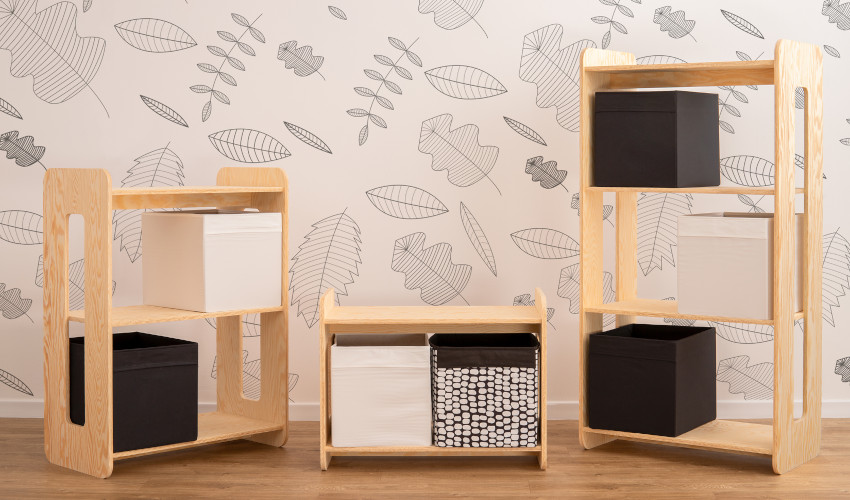 Drewniane regały DRONE w trzech rozmiarach wykonane ze sklejki sosnowej w kolorze naturalnego drewna